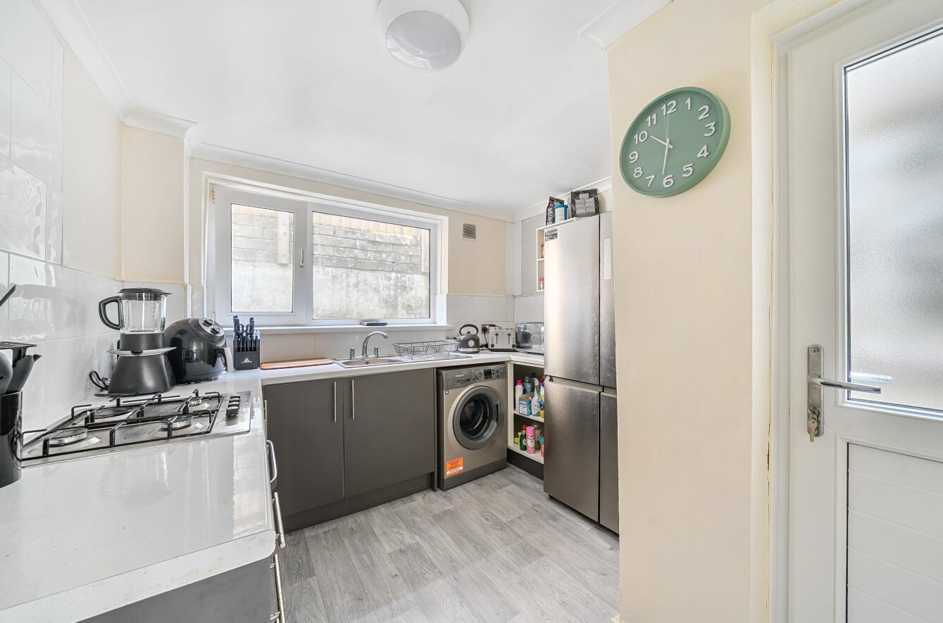 Neath Road, Morriston, Swansea, SA6 8HG